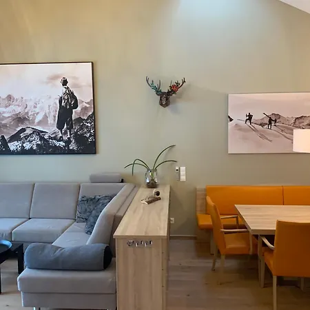 Alpenlodge * هاوس إم إنيستال